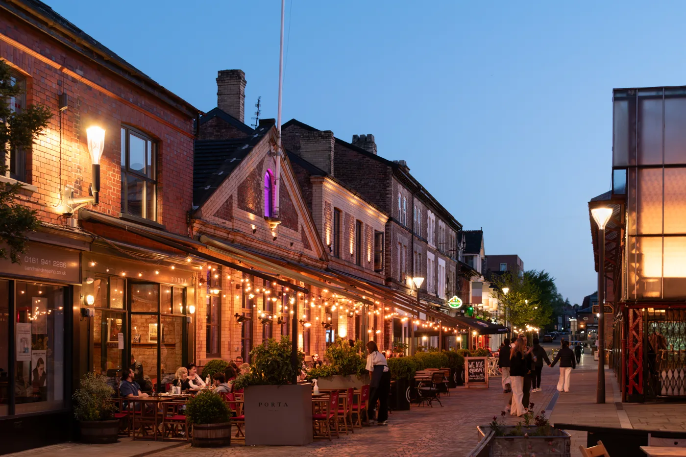 Altrincham Food Hygiene Ratings: 17 Inspected, 17 Rated 5